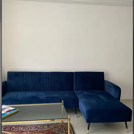 Chic 1-br With Terrace, Ac & Wi-fi