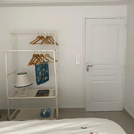 Chic 1-br With Terrace, Ac & Wi-fi * Niza