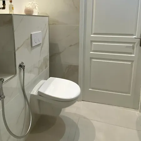 Apartamento Chic 1-br With Terrace, Ac & Wi-fi *