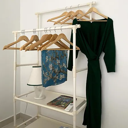Chic 1-br With Terrace, Ac & Wi-fi Lägenhet